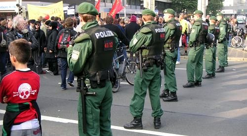 bewachte Demonstration am Plaerrer