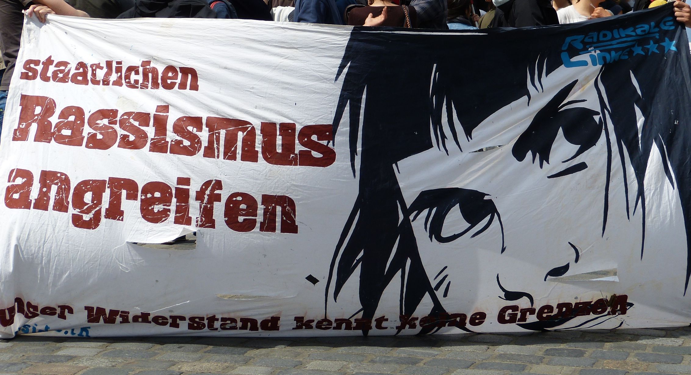 Kein Mensch ist illegal