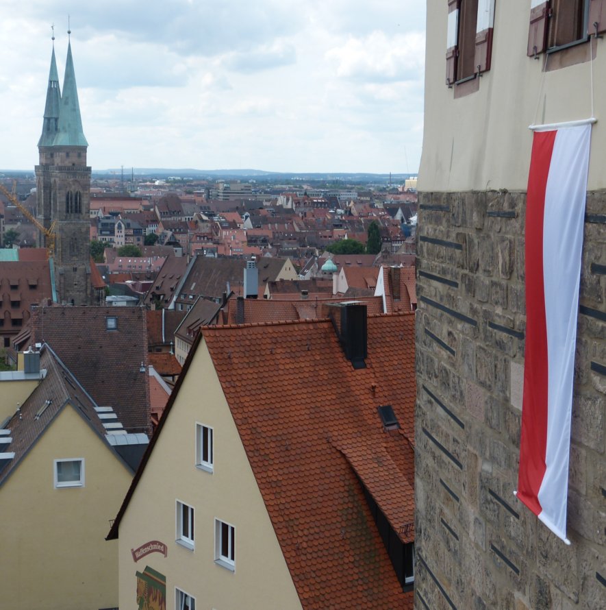 Flaggenstreit-weissrot