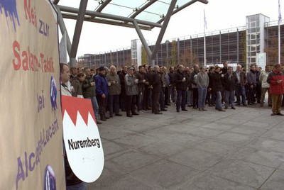 Die KollegInnen aus einem anderen Blickwinkel Die KollegInnen aus einem anderen Blickwinkel