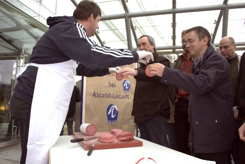 Ausgabe der Wurstsscheiben