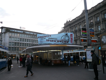 Foto: Demo gegen Budgetkürzung (9.3.11)